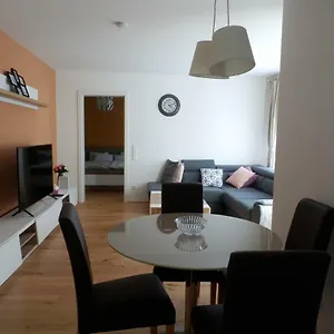  Apartament Spacious, Modern 1-bdrm Apt Near Vic & Austria Ctr Austria