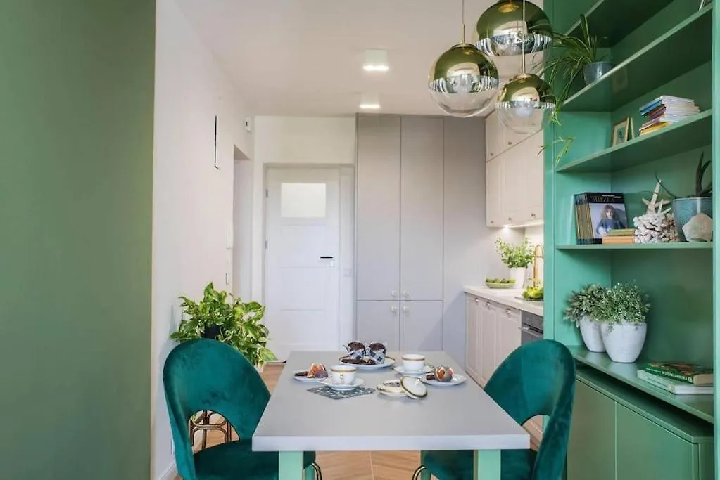 Apartment Verdant Oasis - Old Town Studio - By Upstairs Krakow